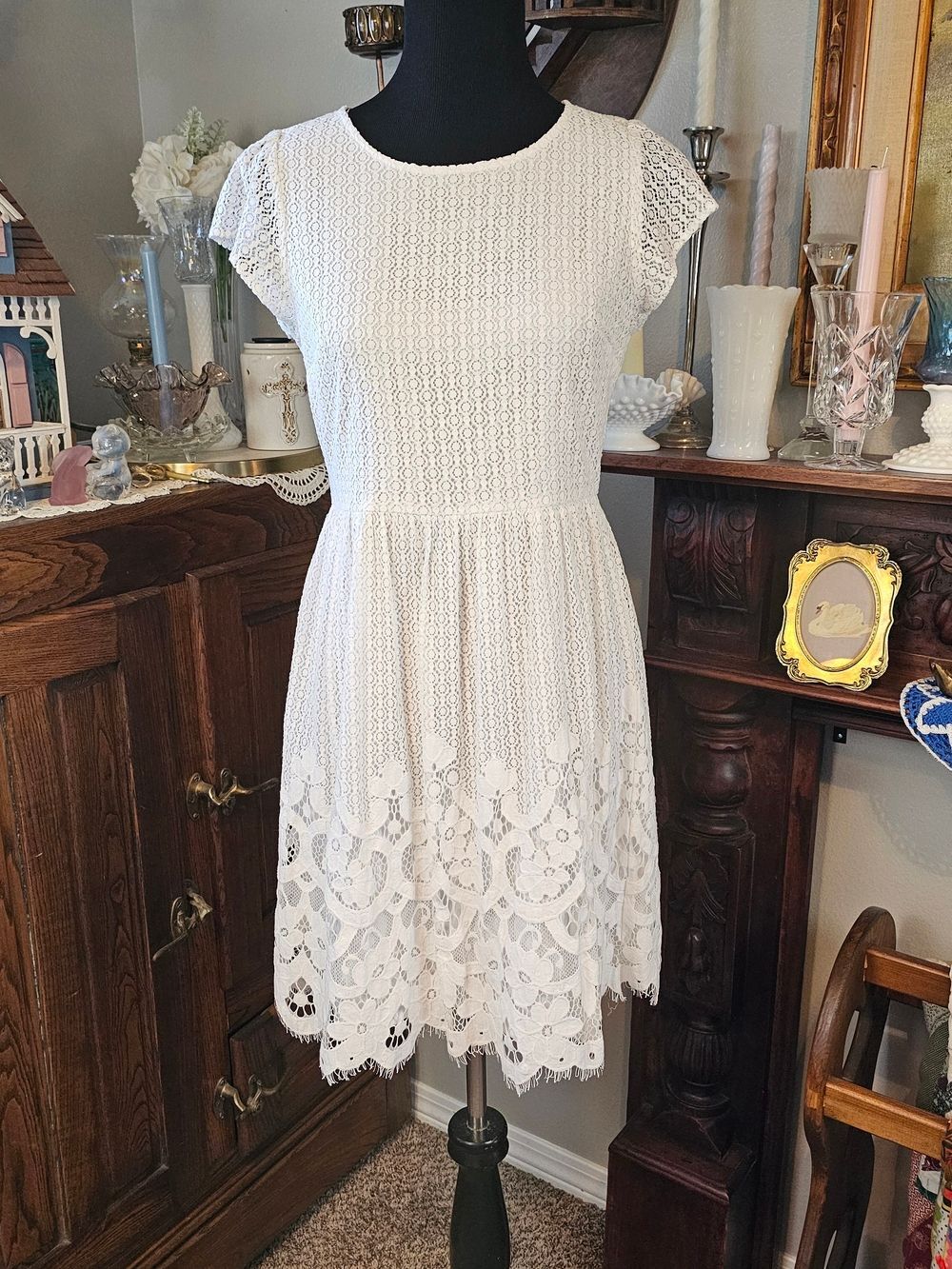 LOFT White Lace Fit & Flare Dress Size 4 Lined Floral Hem Bridal Shower